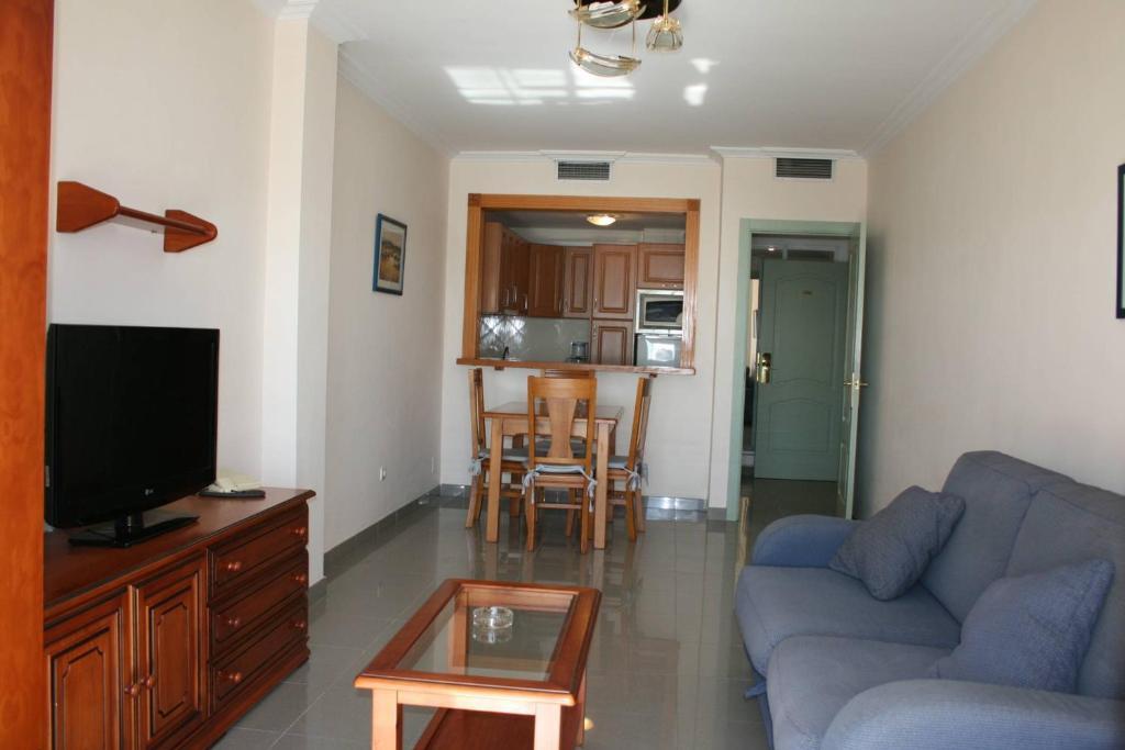 Apartamentos Nerja Bahia Pokoj fotografie